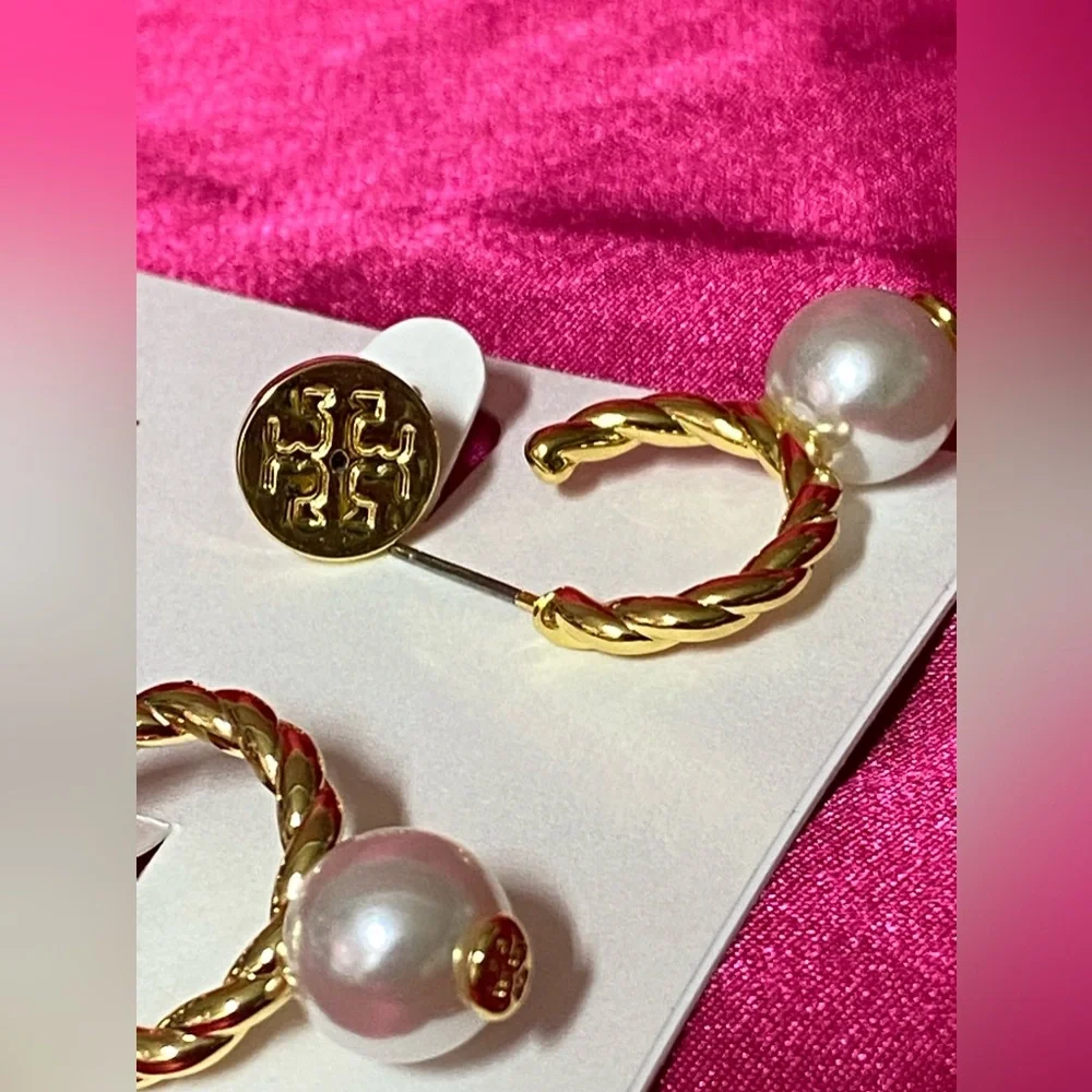 Tory Burch airings  color gold pearls  new - Picture 4 of 5